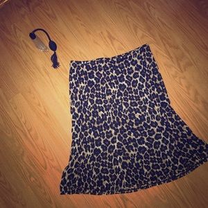 Lєαρσrd ρrιnт Єχρrєѕѕ Skirt - always in style